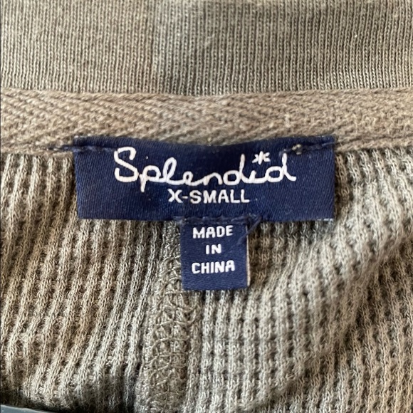 Splendid Waffle Knit Henley in Camo, Size XS - Picture 4 of 5